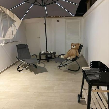 Teddy'S Home Luminoso Accogliente E Moderno Racale Exterior photo