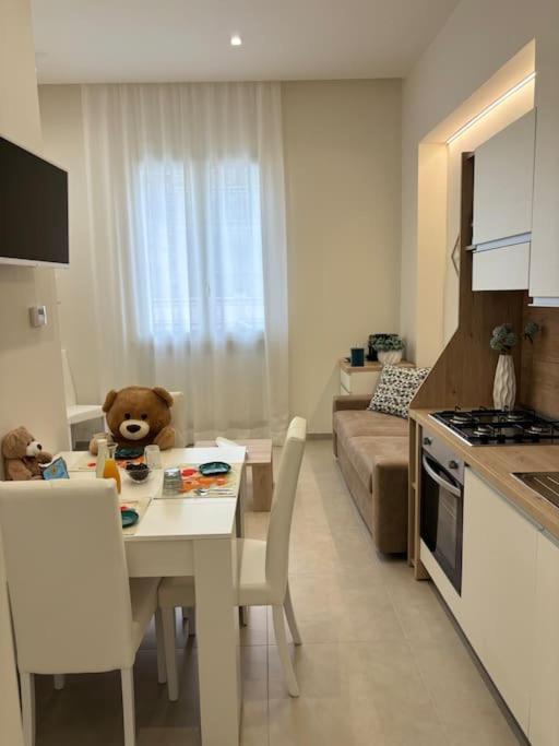 Teddy'S Home Luminoso Accogliente E Moderno Racale Exterior photo
