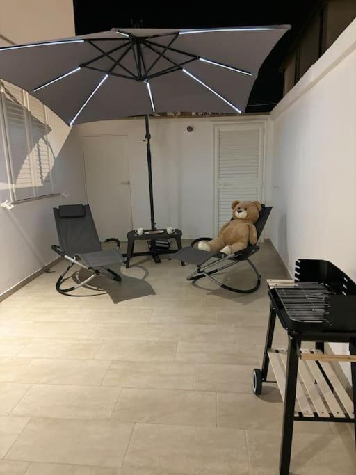 Teddy'S Home Luminoso Accogliente E Moderno Racale Exterior photo